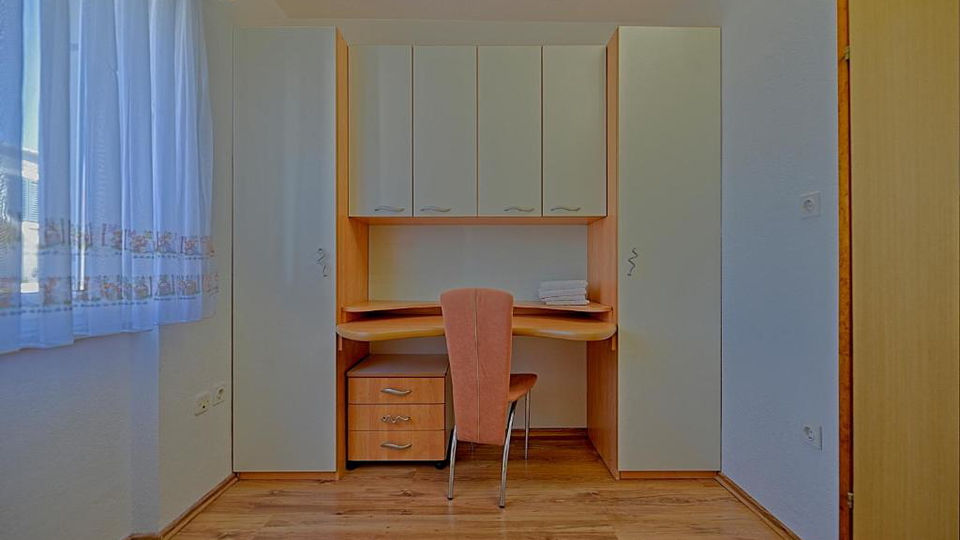 Charming apartment in Postira on the island of Bra&ccaron; &ndash; only 120 m from the sea&excl;