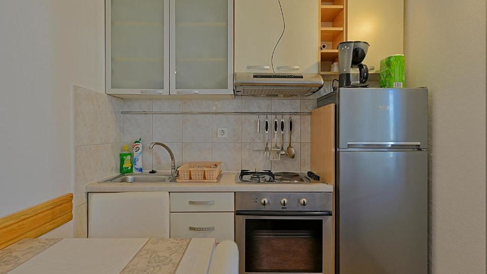 Charming apartment in Postira on the island of Bra&ccaron; &ndash; only 120 m from the sea&excl;