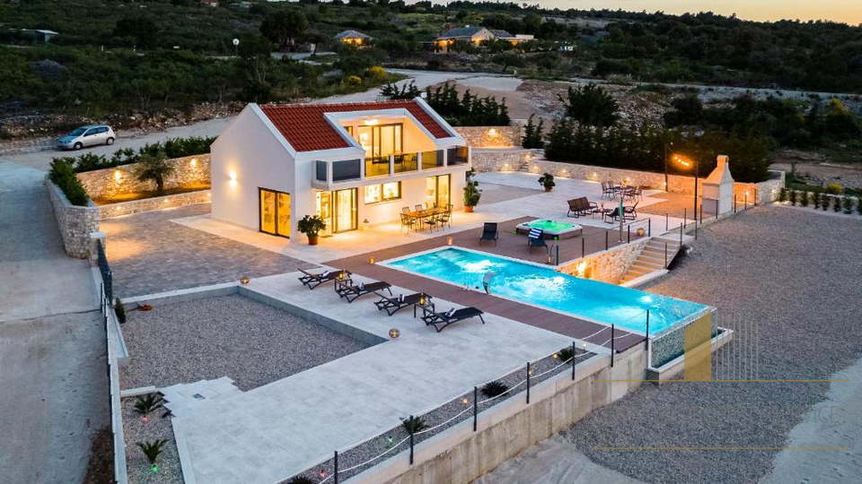 Luxury villa with infinity pool and panoramic sea view – Brač Island!