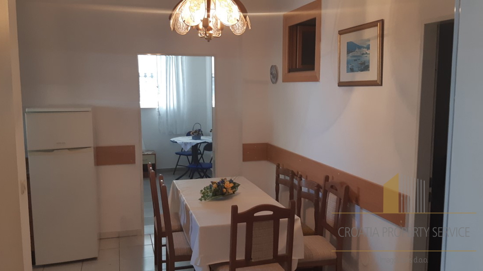 APARTMENT VILLA JUST NEXT TO THE SEA, TROGIR