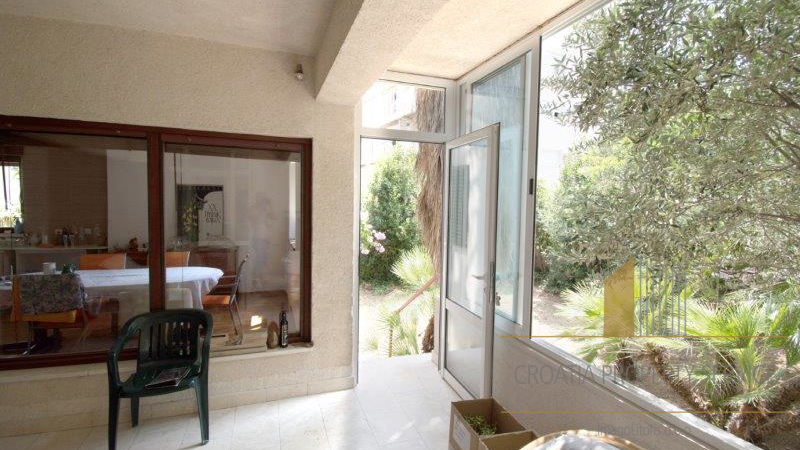 House, 560 m2, For Sale, Split