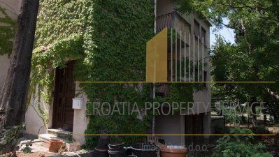 House, 560 m2, For Sale, Split