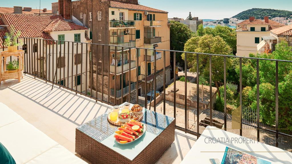 Appartamento trilocale di lusso nel centro di Spalato!