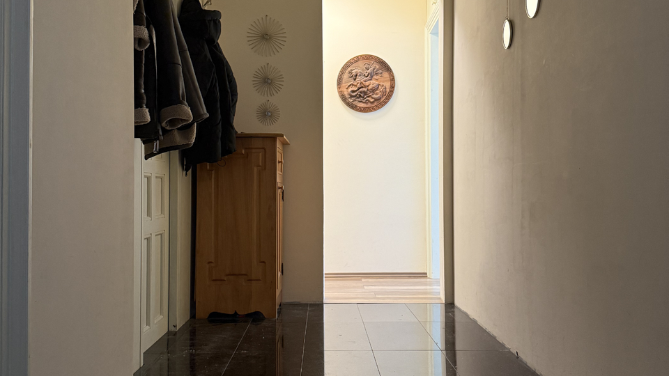 Elegantan stan s pogledom na more  - 300 m od pla&zcaron;e &Zcaron;njan&comma; Split&excl;