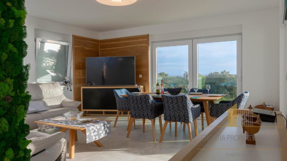 Luksuzna vila na jedinstvenoj lokaciji 20 m od mora &ndash; Rogoznica