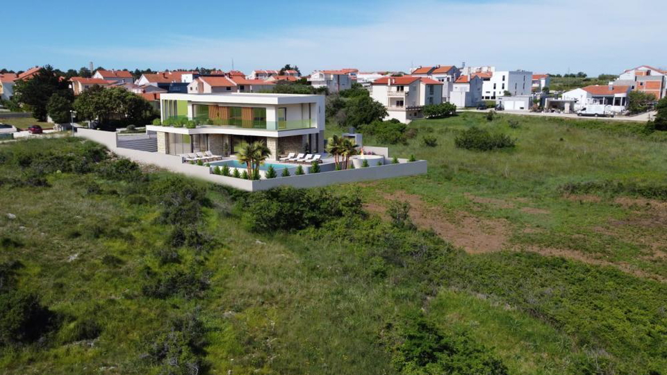 Elegante Luxusvilla nur 100 Meter vom Meer entfernt in der Umgebung von Zadar&excl;