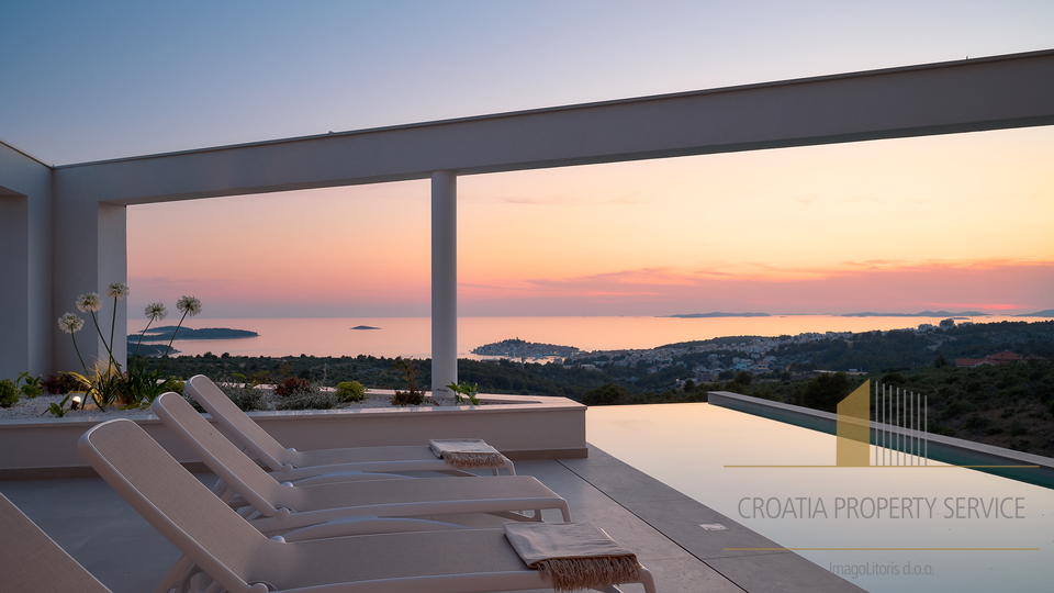 Exklusive moderne Villa mit Panoramablick auf das Meer – Primošten!