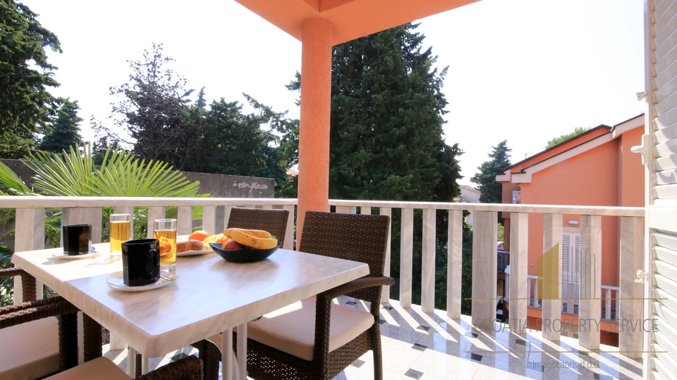 Beautiful apartment house first row to the sea – Sv. Filip i Jakov