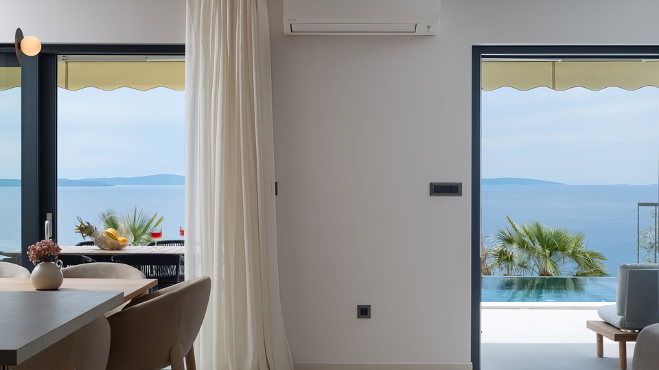 Luxury villa with panoramic sea views near Split&excl;