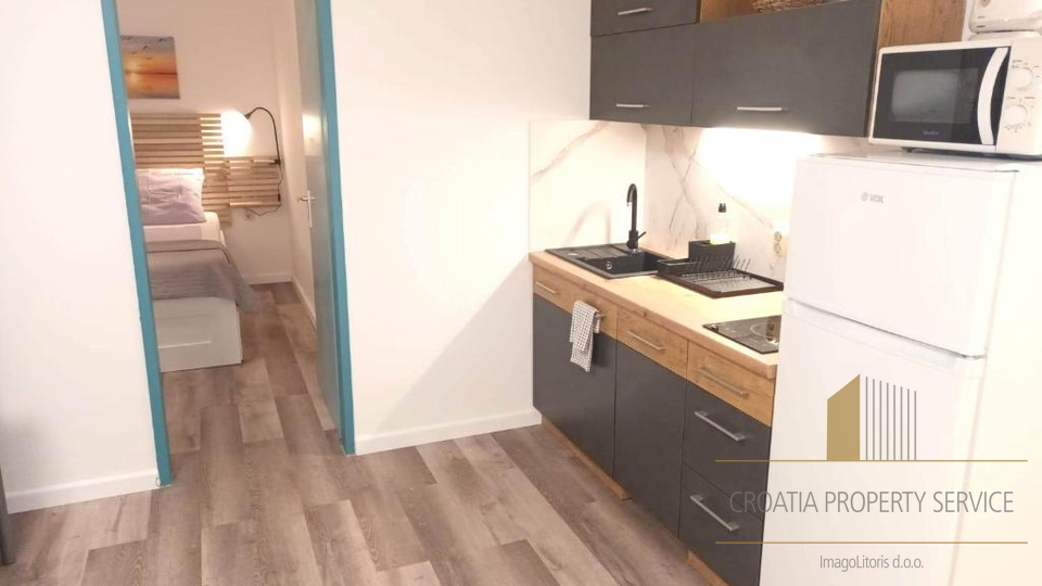 Predivna apartmanska vila 400 m od centra mjesta – Bol,  Brač!