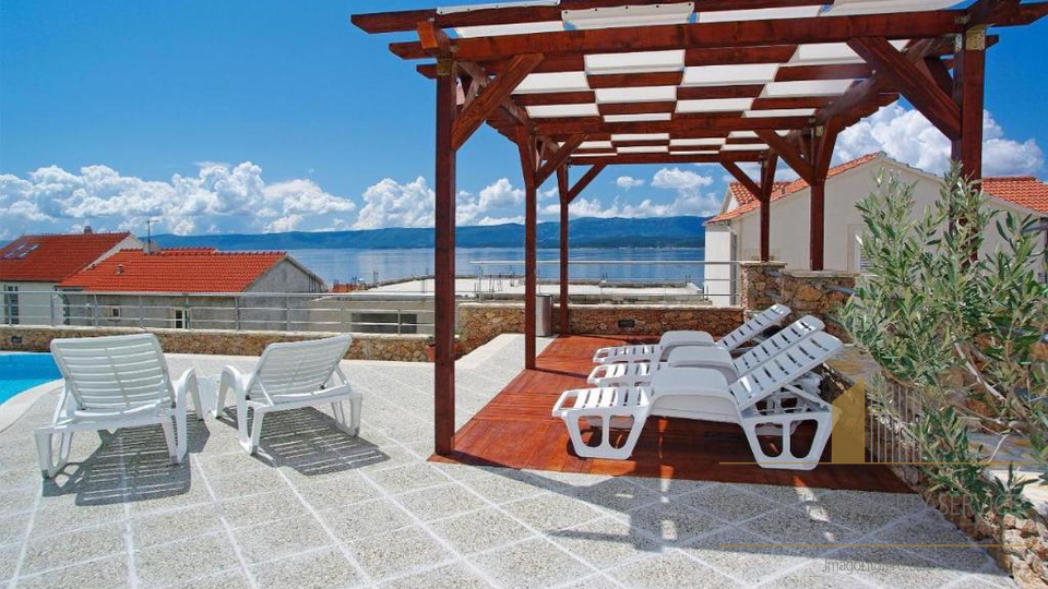 Predivna apartmanska vila 400 m od centra mjesta – Bol,  Brač!