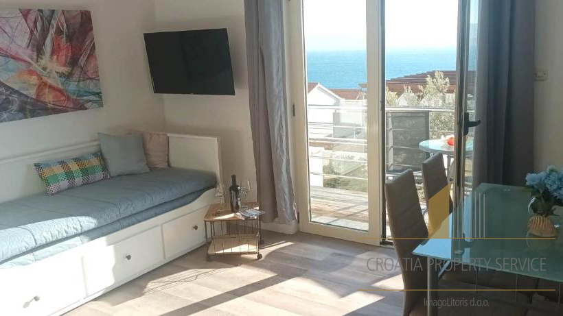 Predivna apartmanska vila 400 m od centra mjesta – Bol,  Brač!