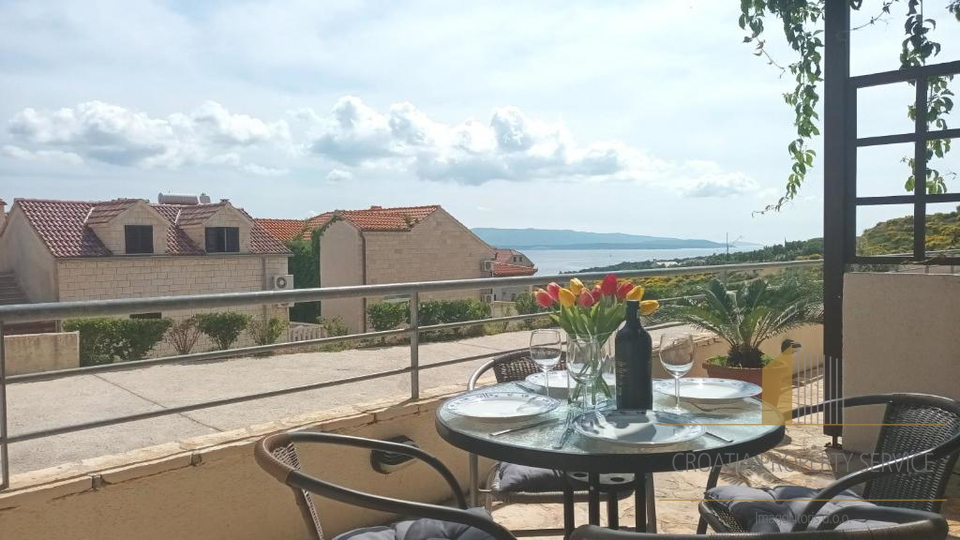 Predivna apartmanska vila 400 m od centra mjesta – Bol,  Brač!