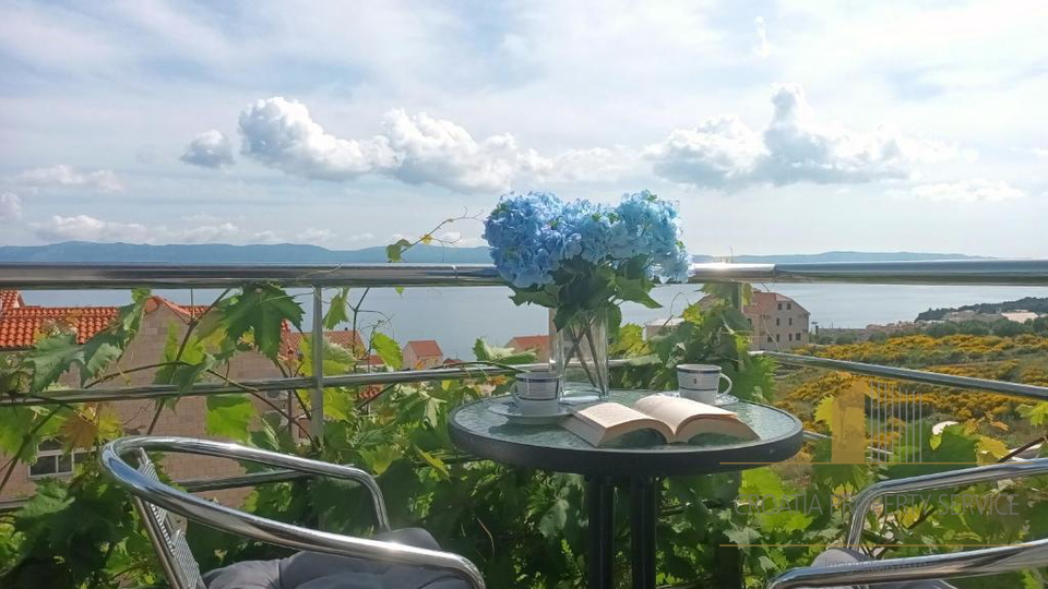 Predivna apartmanska vila 400 m od centra mjesta – Bol,  Brač!