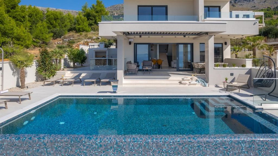 Neue elegante Villa mit Pool und offenem Meerblick in der Umgebung von Split&excl;