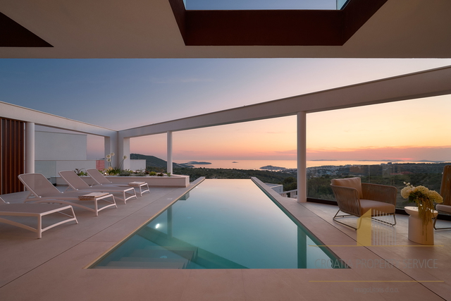 Exklusive moderne Villa mit Panoramablick auf das Meer – Primošten!