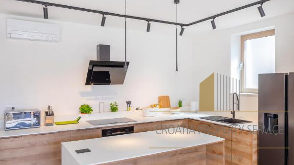 Modern villa in an excellent location in Dubrovnik - A perfect blend of privacy and luxury!
