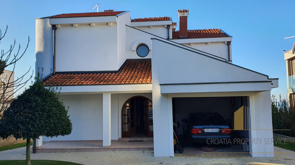 House, 300 m2, For Sale, Zadar - Diklo