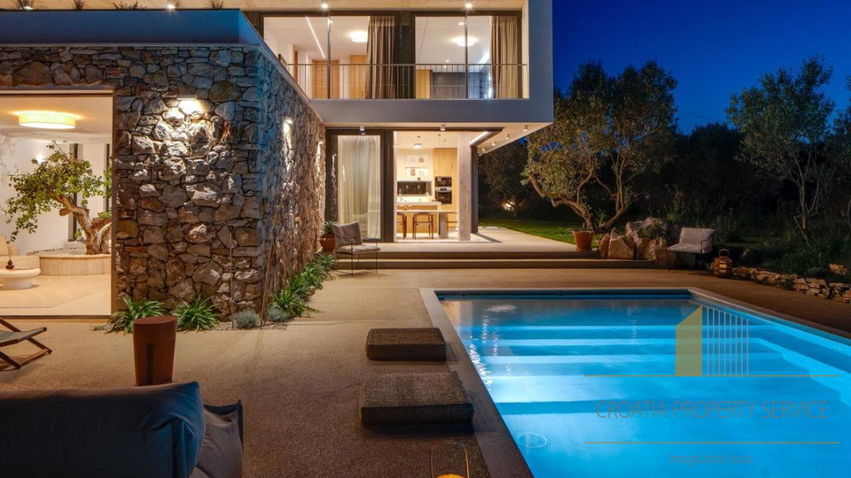 Meravigliosa villa di lusso con vista mare sull'isola di Šolta!