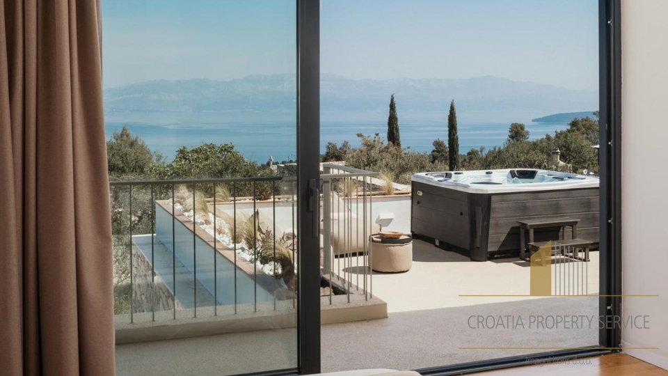 Meravigliosa villa di lusso con vista mare sull'isola di Šolta!
