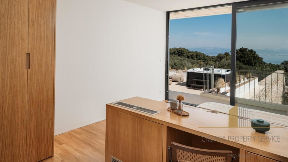 Meravigliosa villa di lusso con vista mare sull'isola di Šolta!