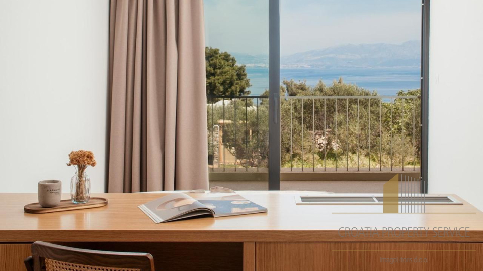 Meravigliosa villa di lusso con vista mare sull'isola di Šolta!
