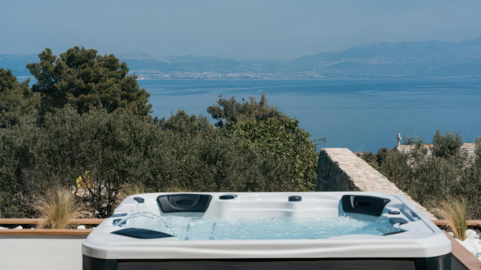 Wundersch&ouml;ne luxuri&ouml;se Villa mit Meerblick auf der Insel &Scaron;olta&excl;