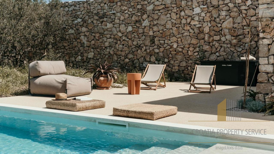 Meravigliosa villa di lusso con vista mare sull'isola di Šolta!
