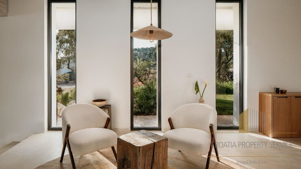 Meravigliosa villa di lusso con vista mare sull'isola di Šolta!