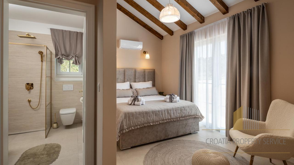 Luxuriöse Villa mit Panoramablick auf das Meer und unberührte Natur in der Umgebung von Rogoznica!