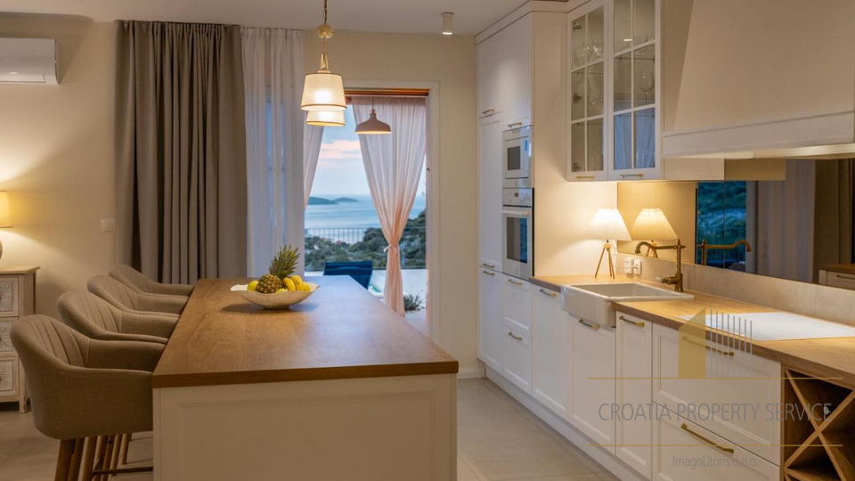 Luxuriöse Villa mit Panoramablick auf das Meer und unberührte Natur in der Umgebung von Rogoznica!