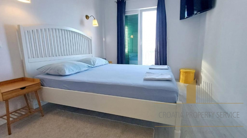 Casa con vista aperta, a soli 100 m dal mare – Hvar!