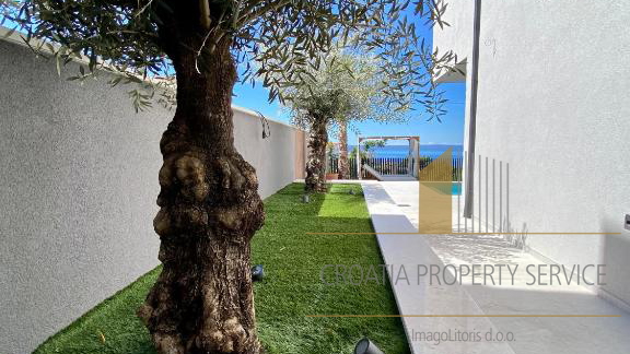 Modern luxury villa with panoramic sea view &ndash; Makarska&excl;