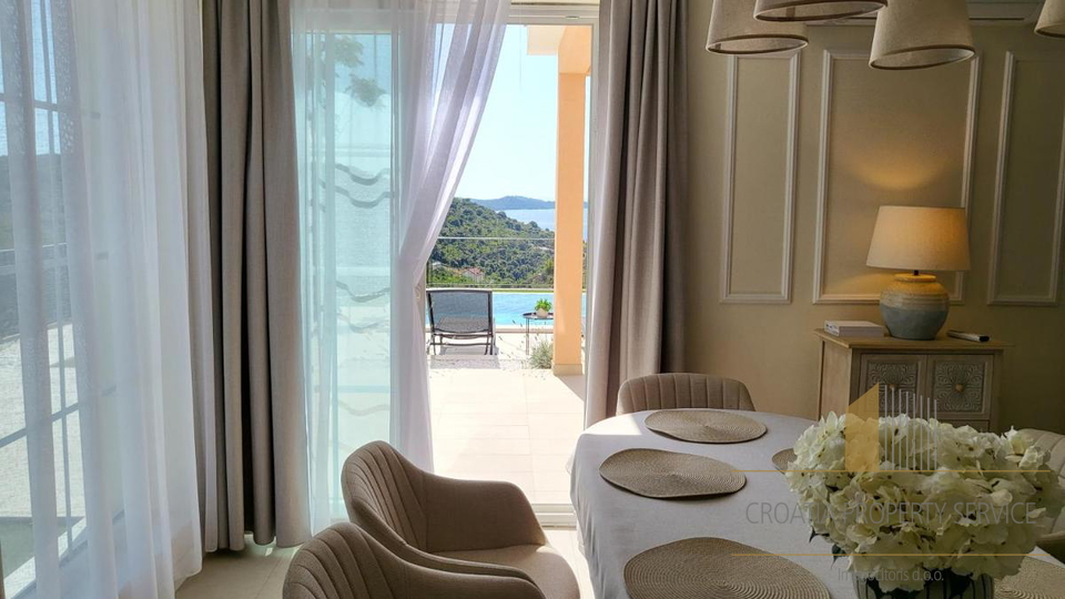 Luxuriöse Villa mit Panoramablick auf das Meer und unberührte Natur in der Umgebung von Rogoznica!