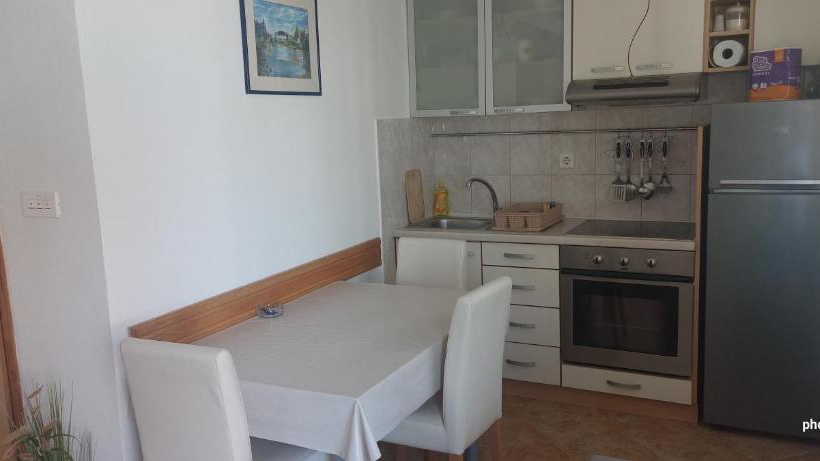 Charming apartment in Postira on the island of Bra&ccaron; &ndash; only 120 m from the sea&excl;