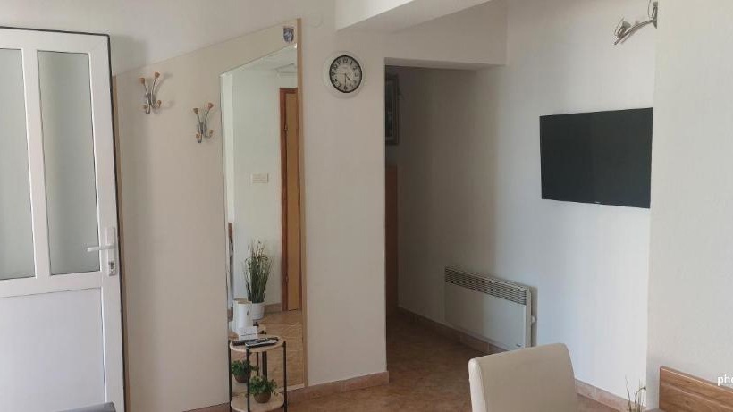 Charming apartment in Postira on the island of Bra&ccaron; &ndash; only 120 m from the sea&excl;