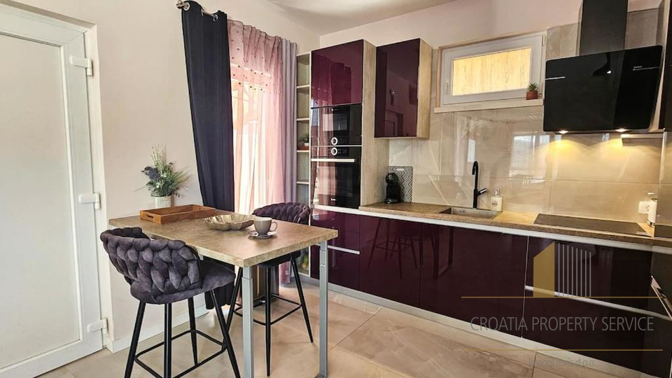 Luxury villa with a beautiful sea view in the vicinity of Trogir!