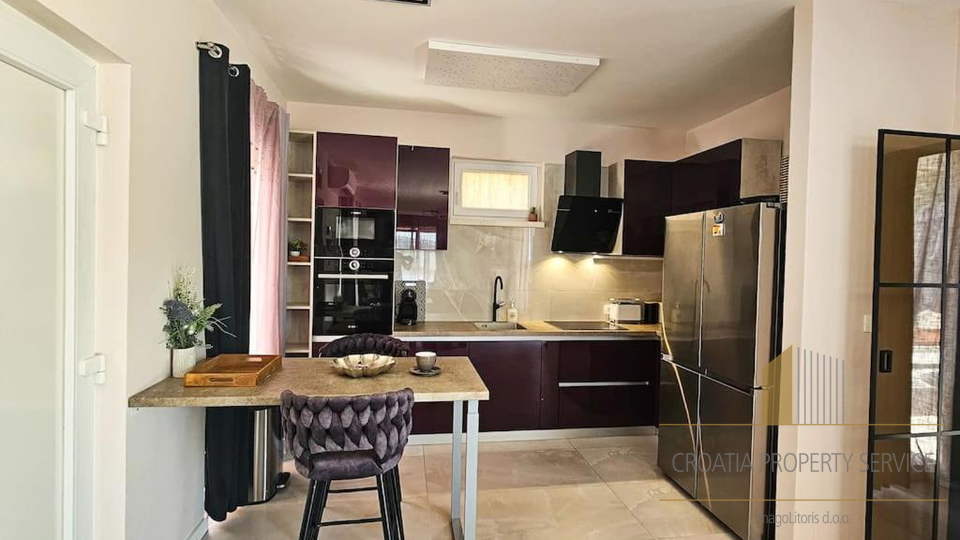 Luxury villa with a beautiful sea view in the vicinity of Trogir!