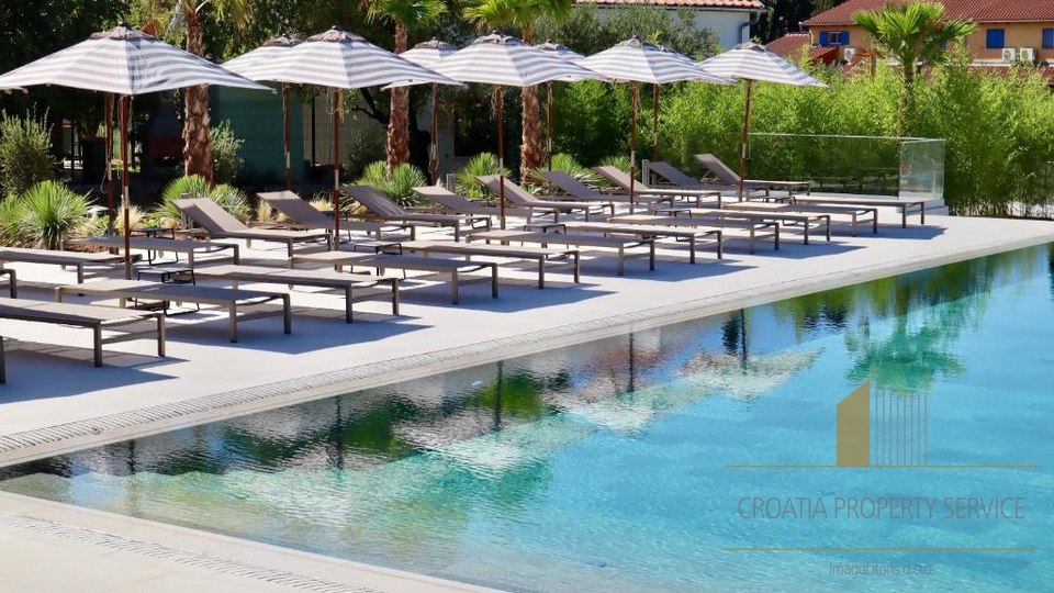 Two-story apartment with garden in a luxury resort 100 m from the sea - Sv. Filip Jakov!