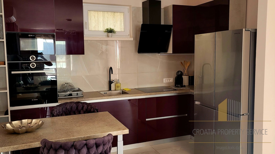Luxury villa with a beautiful sea view in the vicinity of Trogir!
