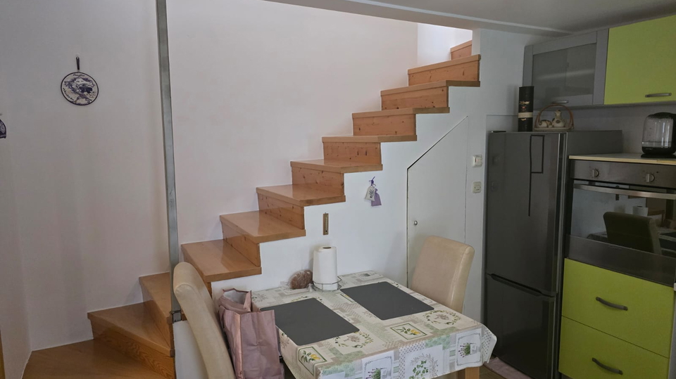 Exklusives Angebot&excl; Charmantes Steinhaus am Meer in der Umgebung von Split&excl;