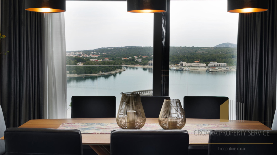 Nova luksuzna vila s panoramskim pogledom na more – dragulj u blizini Rogoznice!