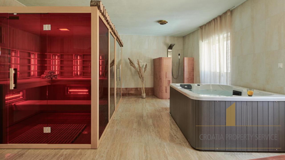 Luxusvilla am Meer in Supetar – Oase der Privatsphäre und des Prestiges auf der Insel Brač!