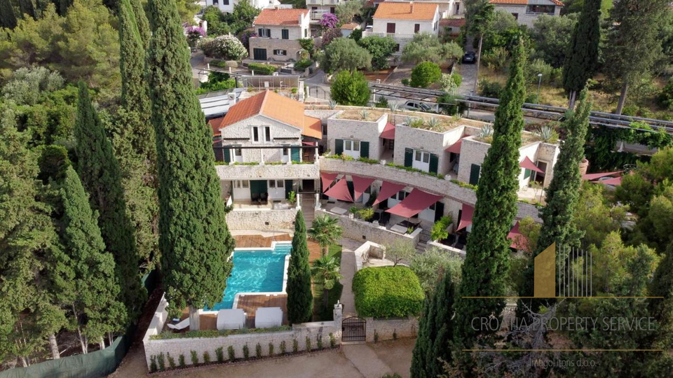 Luxusvilla am Meer in Supetar – Oase der Privatsphäre und des Prestiges auf der Insel Brač!