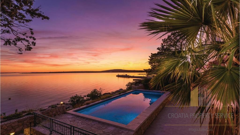 Luxusvilla erste Reihe am Meer &ndash; Ko&scaron;ljun &vert; Privater Pool &vert; Meerblick