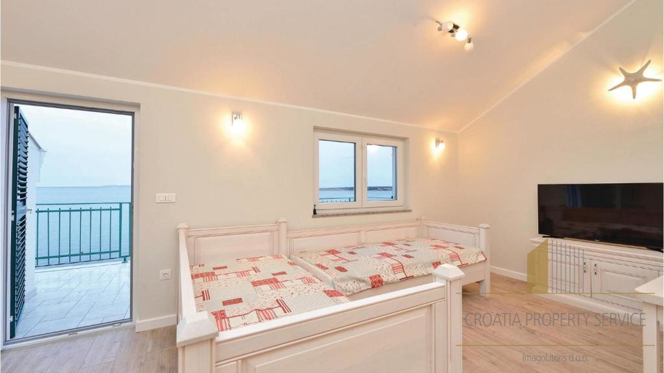 Luxusvilla erste Reihe am Meer &ndash; Ko&scaron;ljun &vert; Privater Pool &vert; Meerblick