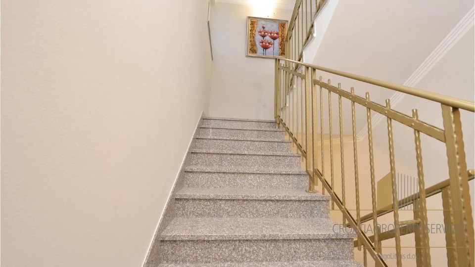 Luxusvilla erste Reihe am Meer &ndash; Ko&scaron;ljun &vert; Privater Pool &vert; Meerblick