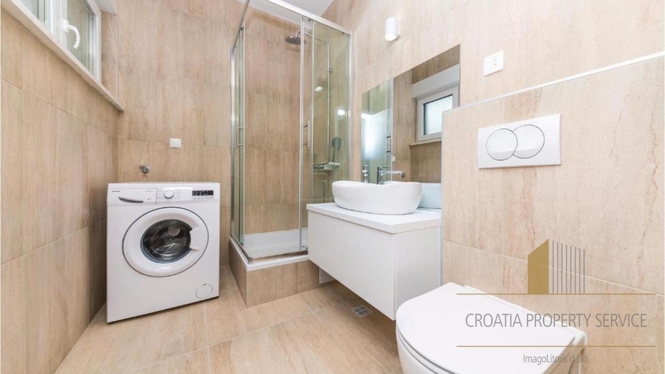 Zwei luxuri&ouml;se 5 Villen mit Swimmingpools &ndash; Ka&scaron;tel Kambelovac &vert; Hervorragende Investition mit Rendite in 8 Jahren