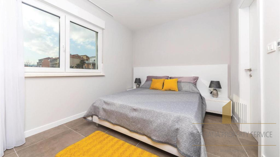 Zwei luxuri&ouml;se 5 Villen mit Swimmingpools &ndash; Ka&scaron;tel Kambelovac &vert; Hervorragende Investition mit Rendite in 8 Jahren