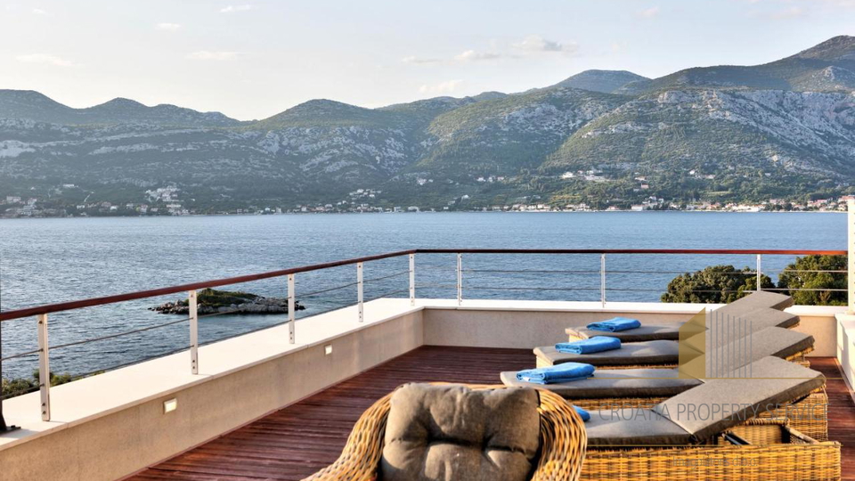 Two luxurious villas of exceptional design with a wonderful view of the sea - the island of Korčula!